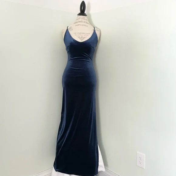 PROM Midnight blue velvet formal dress gown with strappy back and high slit - Picture 2 of 16